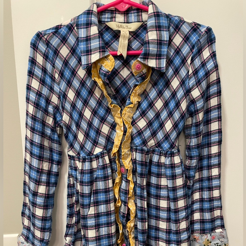 Size 6 Button Up - precious details